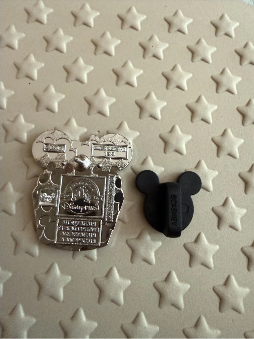 Disney 2026 Mickey Hidden Mickey Cupcake Wave AWDW Series 5 Pin - Picture 2 of 3